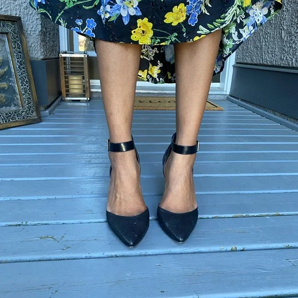 Style & Co. Black Snake Skin Leather Heels - Picture 2 of 5